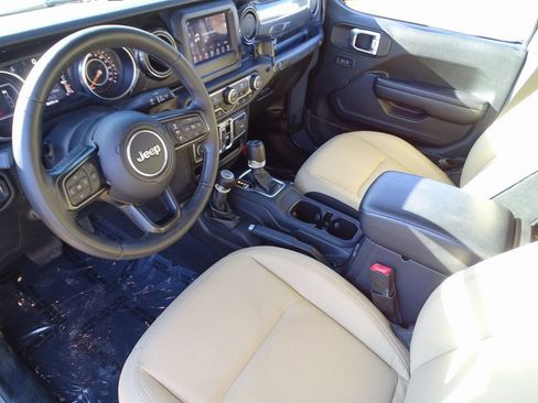 Used 2020 Jeep Wrangler Unlimited Sport image 7