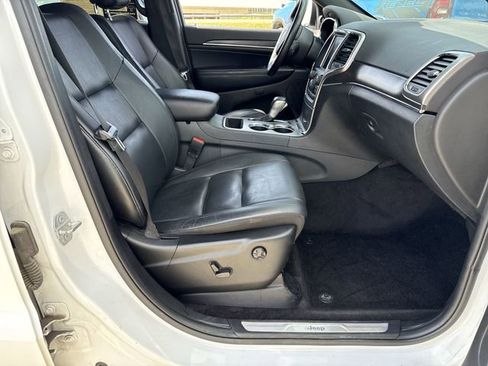 Used 2018 Jeep Grand Cherokee Limited image 15