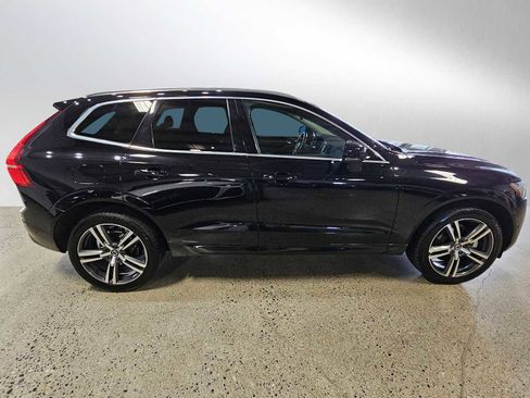 Used 2019 Volvo XC60 T5 Momentum w/ Multimedia Package image 8