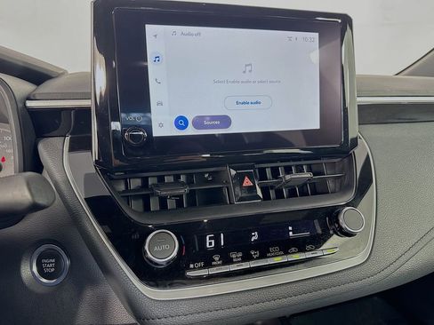 Used 2025 Toyota Corolla SE image 19