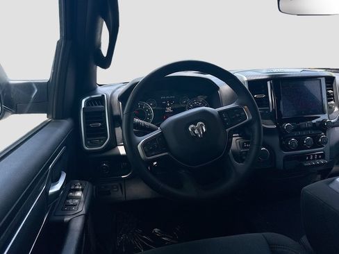 Used 2025 RAM 1500 Big Horn AWD/4WD image 22