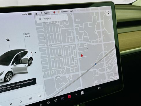 Used 2021 Tesla Model Y Long Range AWD/4WD image 21