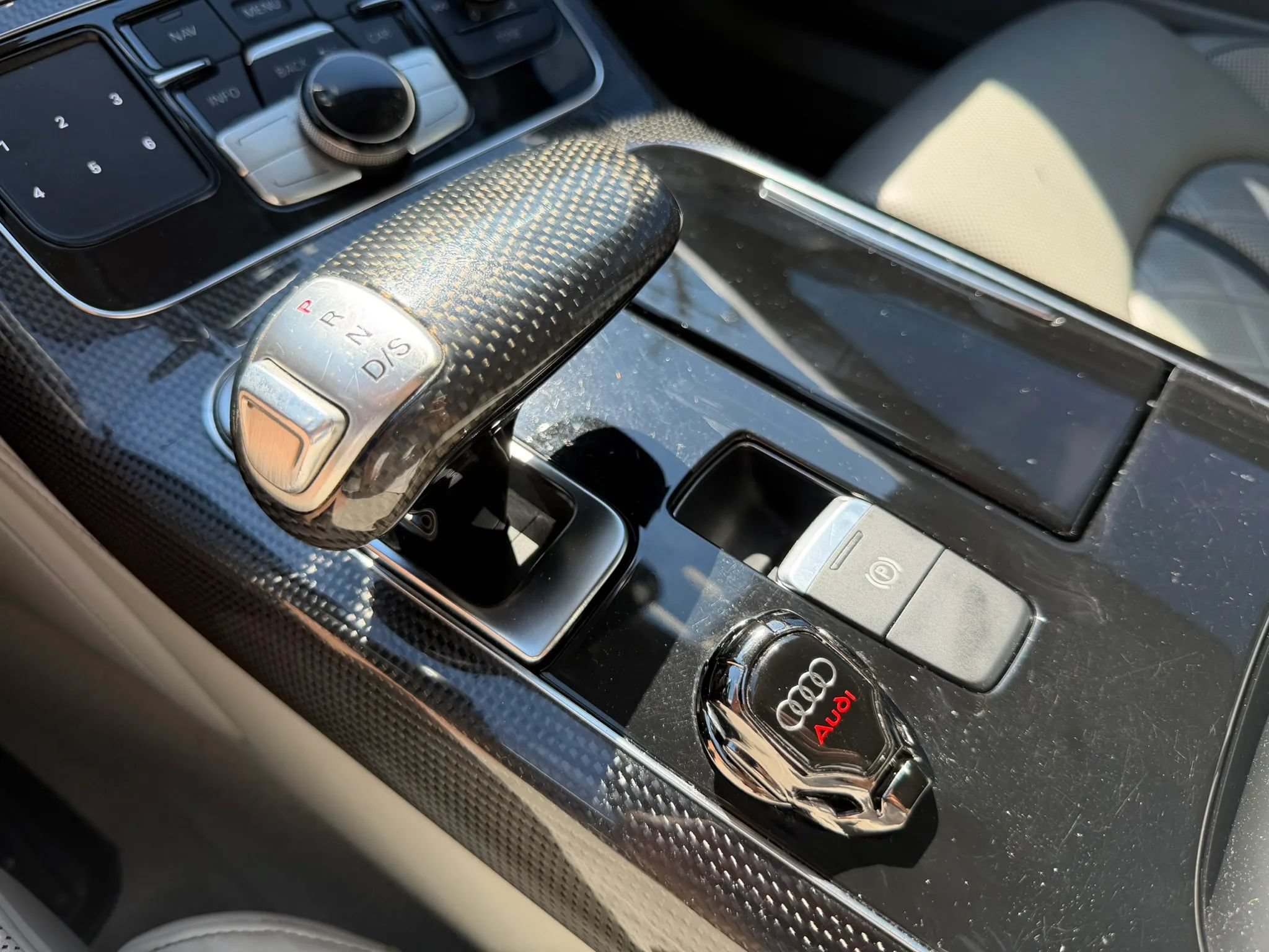 Used 2013 Audi S8 AWD/4WD image 34