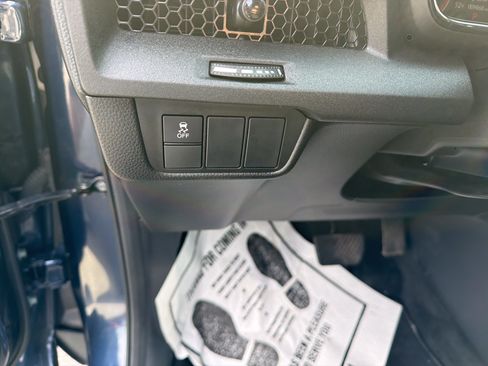 Used 2025 Honda CR-V EX image 18
