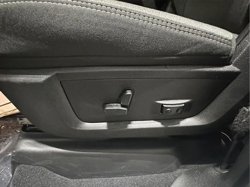 Used 2024 RAM 2500 Big Horn w/ Night Edition image 13