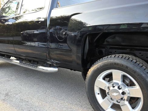 Used 2019 Chevrolet Silverado 2500 W/T w/ Snow Plow Prep Package AWD/4WD image 9