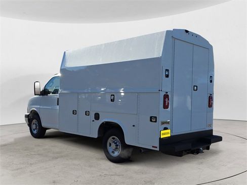 New 2025 Chevrolet Express 3500 w/ Power Convenience Package image 3