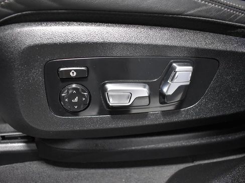 Used 2025 BMW X6 xDrive40i image 18