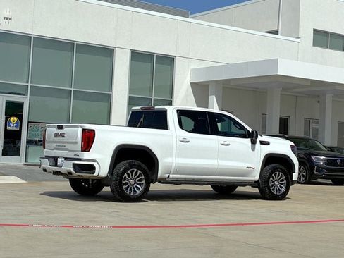 Used 2023 GMC Sierra 1500 AT4 w/ AT4 Preferred Package AWD/4WD image 8
