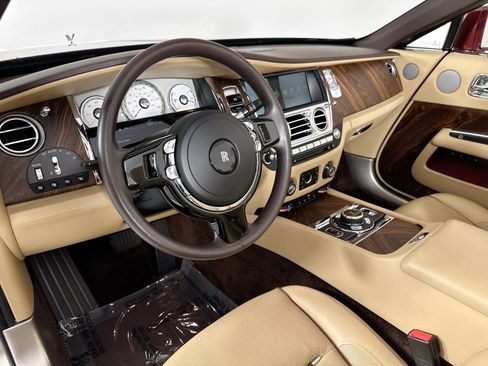 Certified 2017 Rolls-Royce Dawn RWD image 10
