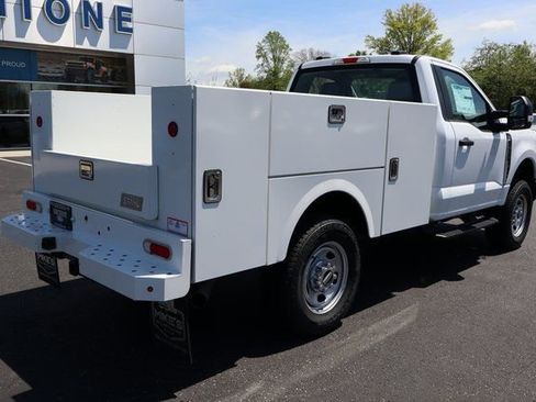 New 2025 Ford F350 XL w/ XL Chrome Package image 3