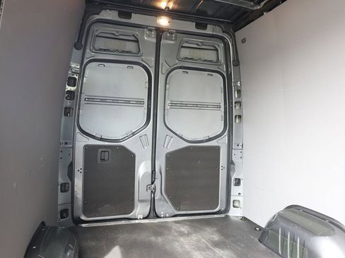 Used 2023 Mercedes-Benz Sprinter 2500 image 24