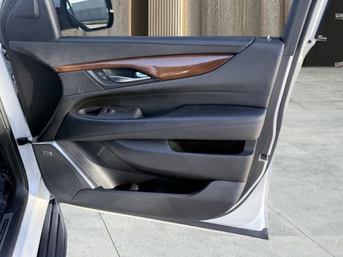 Used 2018 Cadillac Escalade Premium Luxury image 49