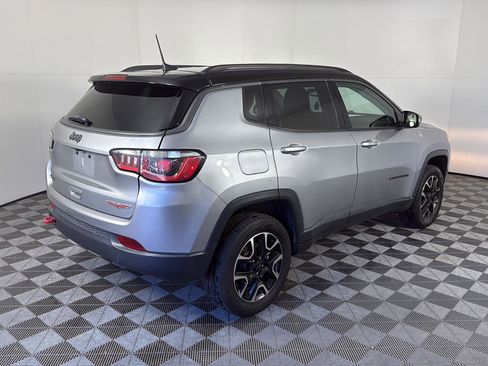 Used 2020 Jeep Compass Trailhawk image 4