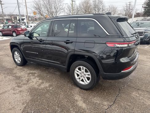 Certified 2023 Jeep Grand Cherokee Laredo image 22