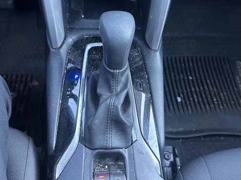 Used 2024 Toyota Corolla Cross LE w/ Moonroof Package AWD/4WD image 11