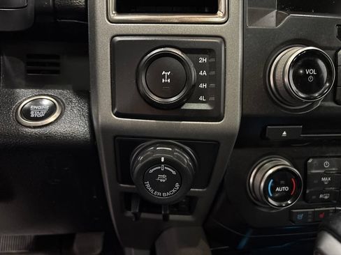 Used 2017 Ford F150 Raptor w/ Equipment Group 802A Luxury AWD/4WD image 21