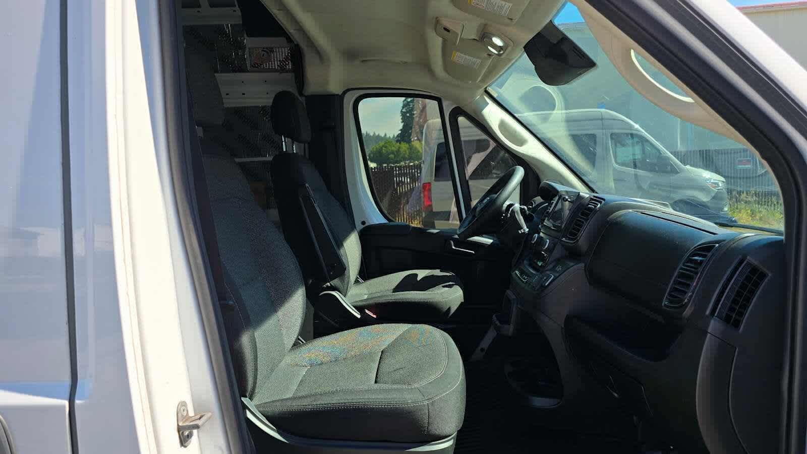 Used 2023 RAM ProMaster 2500 FWD image 11