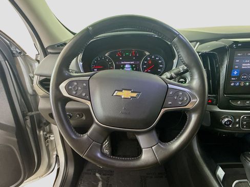Used 2020 Chevrolet Traverse LT w/ Driver Confidence II Package AWD/4WD image 13