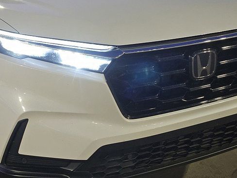 Used 2024 Honda CR-V EX-L image 3