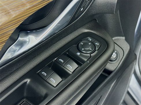 Used 2021 GMC Terrain SLE w/ Driver Convenience Package image 18