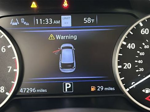 Used 2024 Nissan Murano SV AWD/4WD image 19