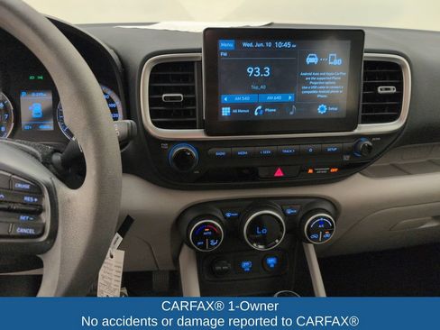 Used 2020 Hyundai Venue SEL FWD image 17