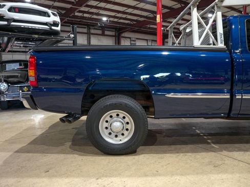 Used 1999 GMC Sierra 2500 SLE 3dr Extended Cab LB HD w/ Marketing Option Pkg image 9