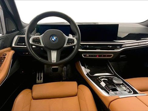 Certified 2024 BMW X5 xDrive50e w/ M Sport Package image 4