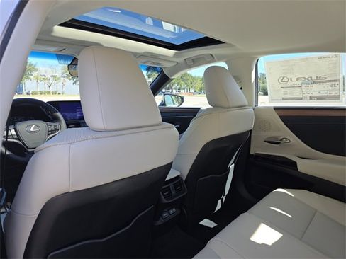 New 2025 Lexus ES 350 w/ Premium Package image 18