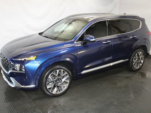 Used 2023 Hyundai Santa Fe Calligraphy FWD image 2