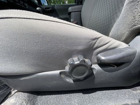 Used 2021 Toyota Tacoma SR AWD/4WD image 13
