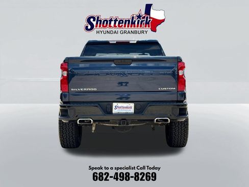 Used 2021 Chevrolet Silverado 1500 Custom Trail Boss AWD/4WD image 7