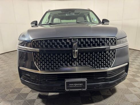 New 2026 Lincoln Navigator Reserve AWD/4WD image 8