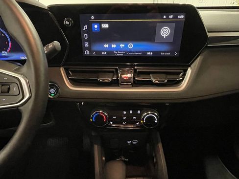 Used 2025 Chevrolet TrailBlazer LT w/ LT Cold Weather Package image 29