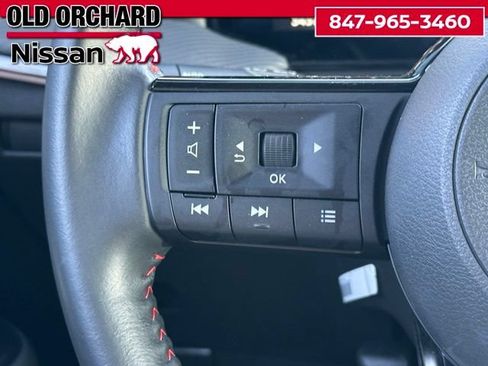 Used 2025 Nissan Kicks SR FWD image 18