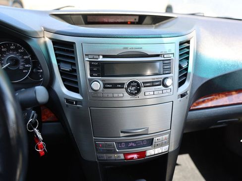 Used 2010 Subaru Legacy 2.5i Limited AWD/4WD image 22