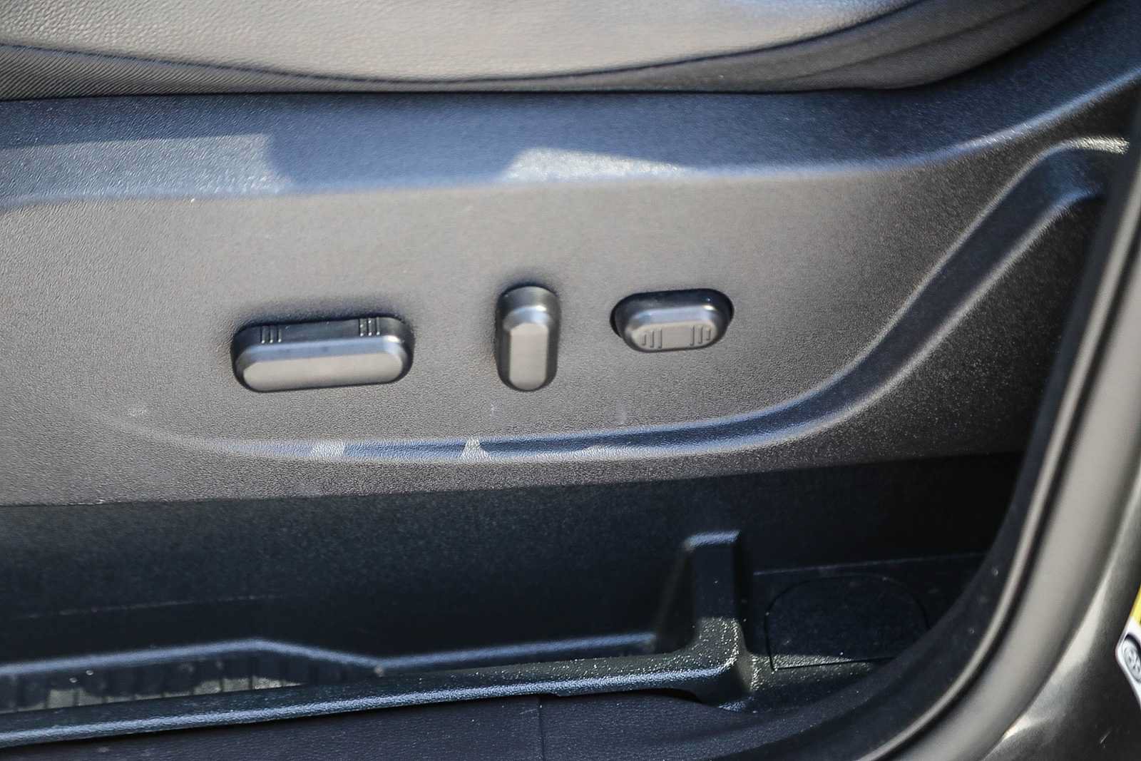 Used 2018 Ford Escape SEL FWD image 18