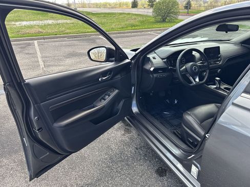 Used 2022 Nissan Altima 2.5 SR FWD image 9
