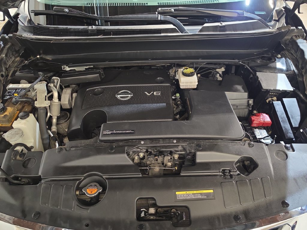 Used 2015 Nissan Pathfinder SL FWD image 17