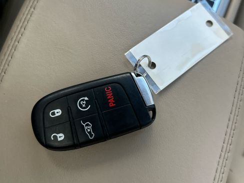 Used 2015 Jeep Grand Cherokee Overland AWD/4WD image 20