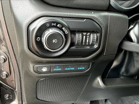 Used 2022 Jeep Wrangler Unlimited Rubicon 4xe w/ Steel Bumper Group AWD/4WD image 17