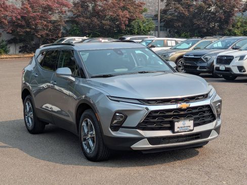Used 2024 Chevrolet Blazer LT w/ Convenience Package FWD image 7