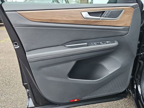 New 2026 Volkswagen Atlas SE image 9