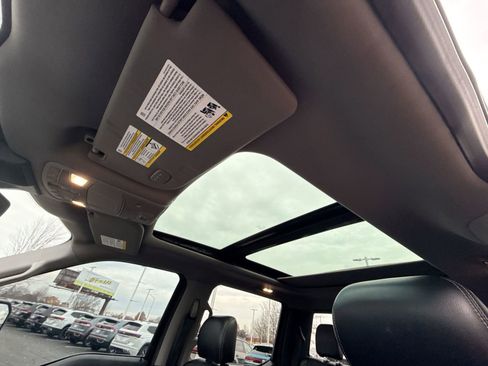 Used 2018 Ford F150 Lariat w/ Equipment Group 502A Luxury image 22