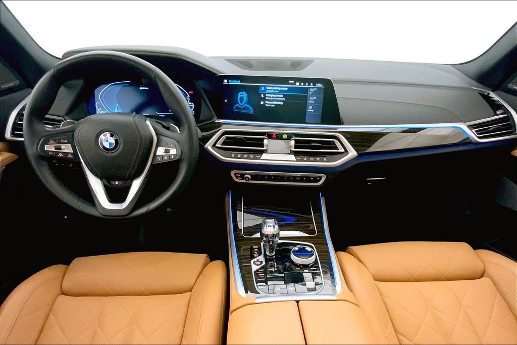 Certified 2023 BMW X5 xDrive45e w/ Executive Package AWD/4WD image 16