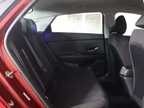 Used 2023 Hyundai Elantra SEL w/ Convenience Package FWD image 30