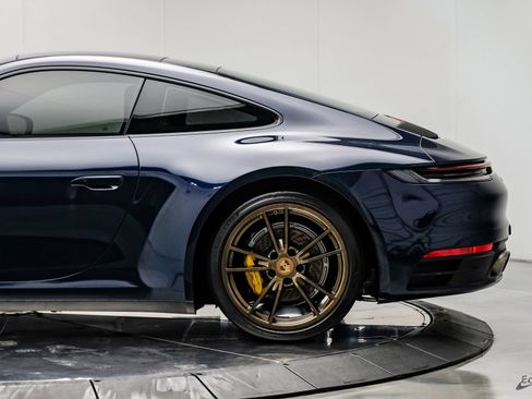 Used 2020 Porsche 911 Carrera RWD image 8