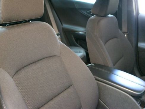 Used 2023 Chevrolet Malibu LT FWD image 11