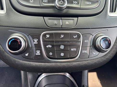 Used 2023 Chevrolet Malibu LT FWD image 18